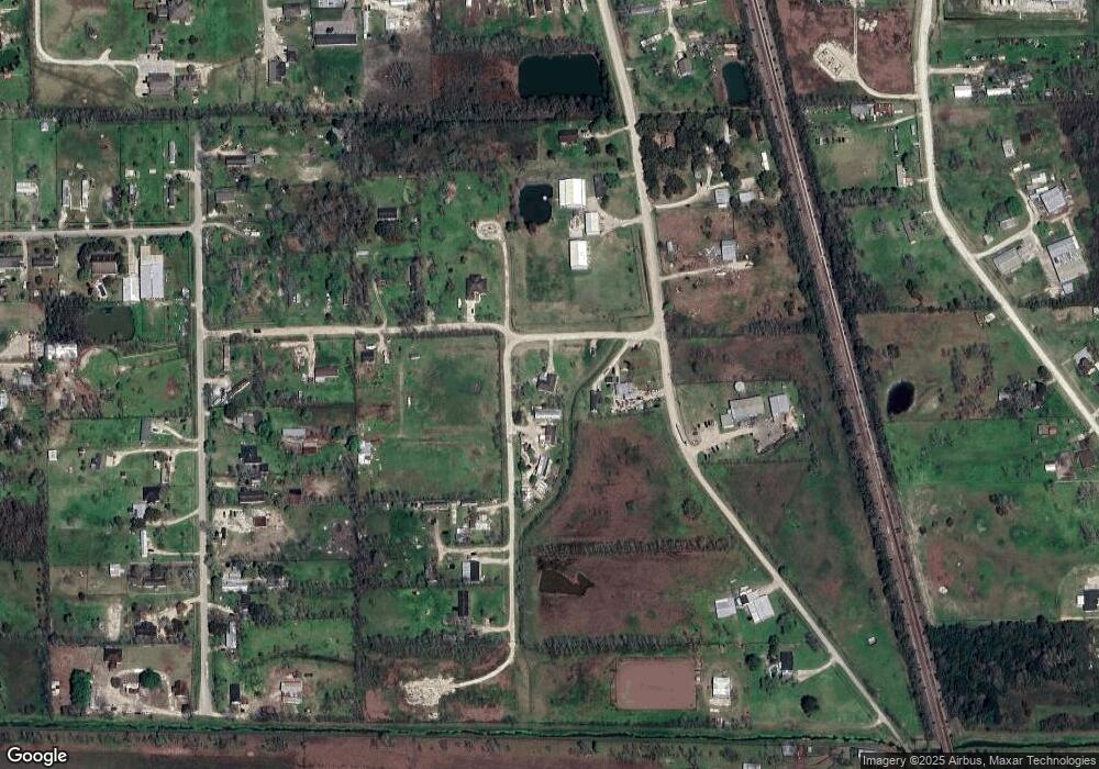 19050 Amoco Dr S, Alvin, TX 77511 - photo 1