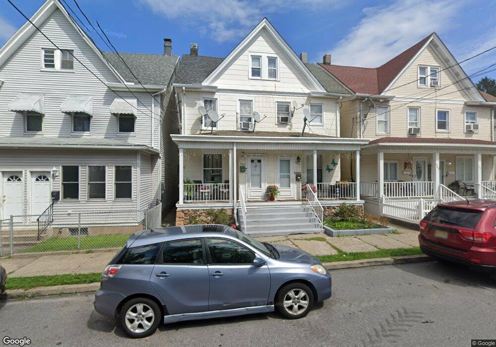 565 Grant St, Hazleton, PA 18201 - photo 1