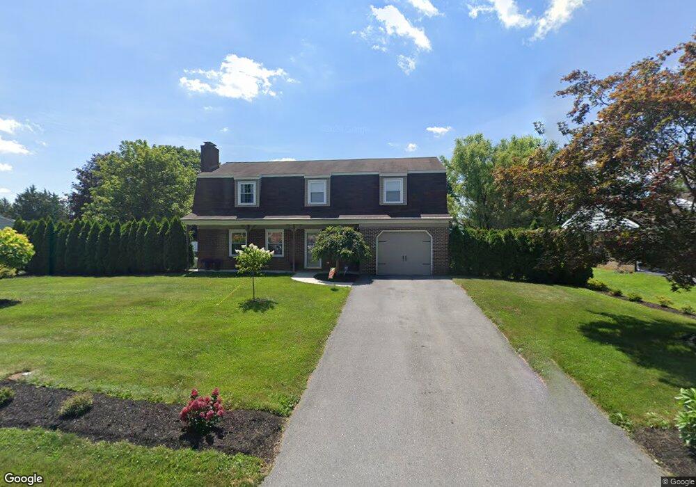 32 W 3rd St, Hershey, PA 17033 - photo 1