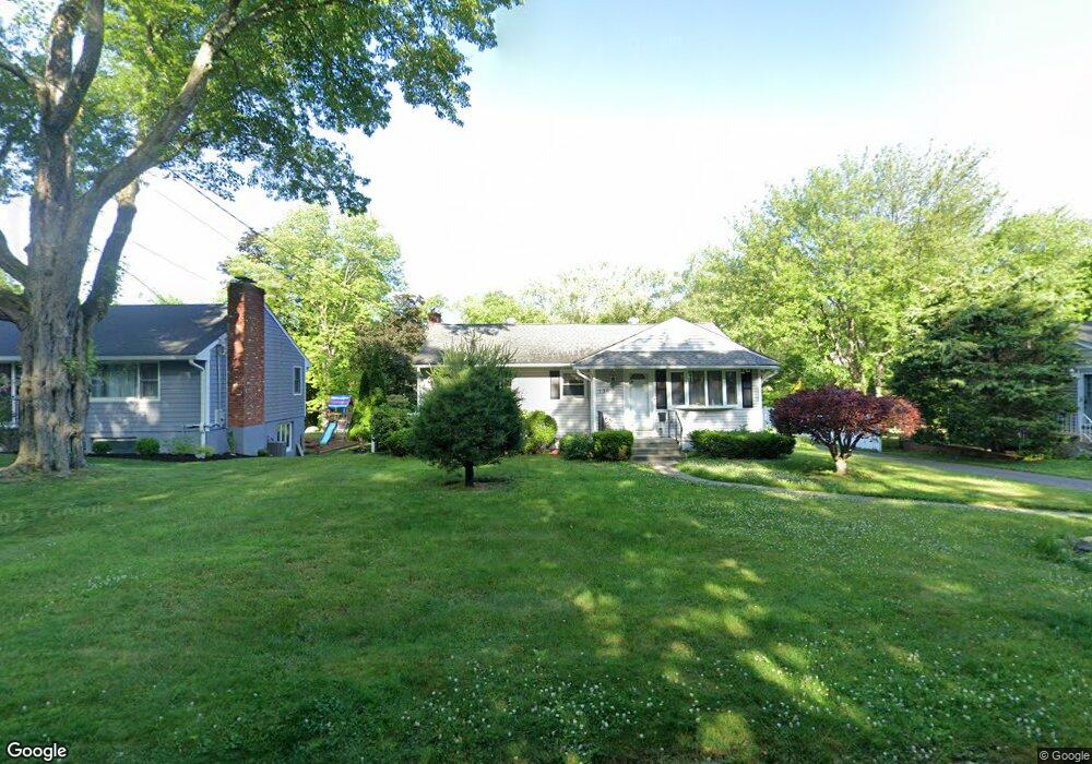 136 Crestwood Dr, Stamford, CT 06905 - photo 1