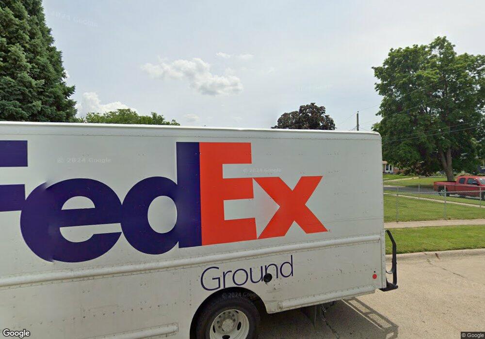 3201 E 25th Ct, Des Moines, IA 50317 - photo 1