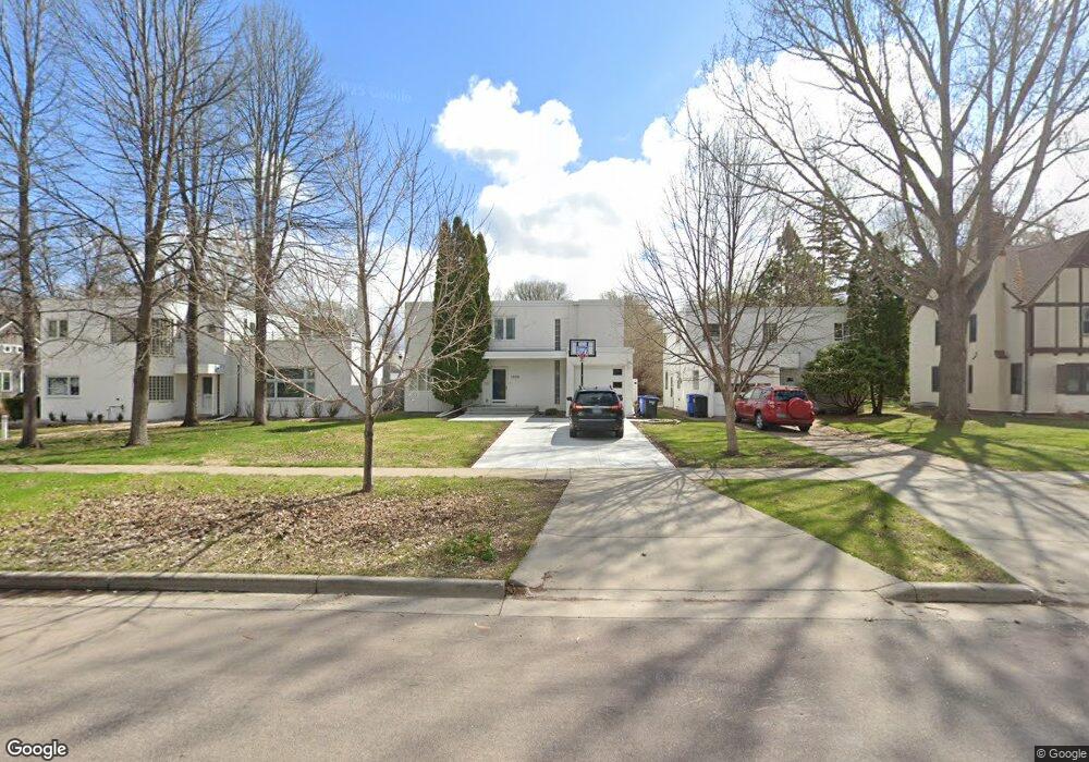 1506 9th St S, Fargo, ND 58103 - photo 1