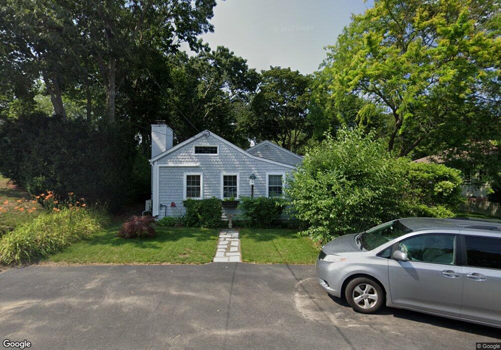 69 Chachacapasset Rd, Barrington, RI 02806 - photo 1