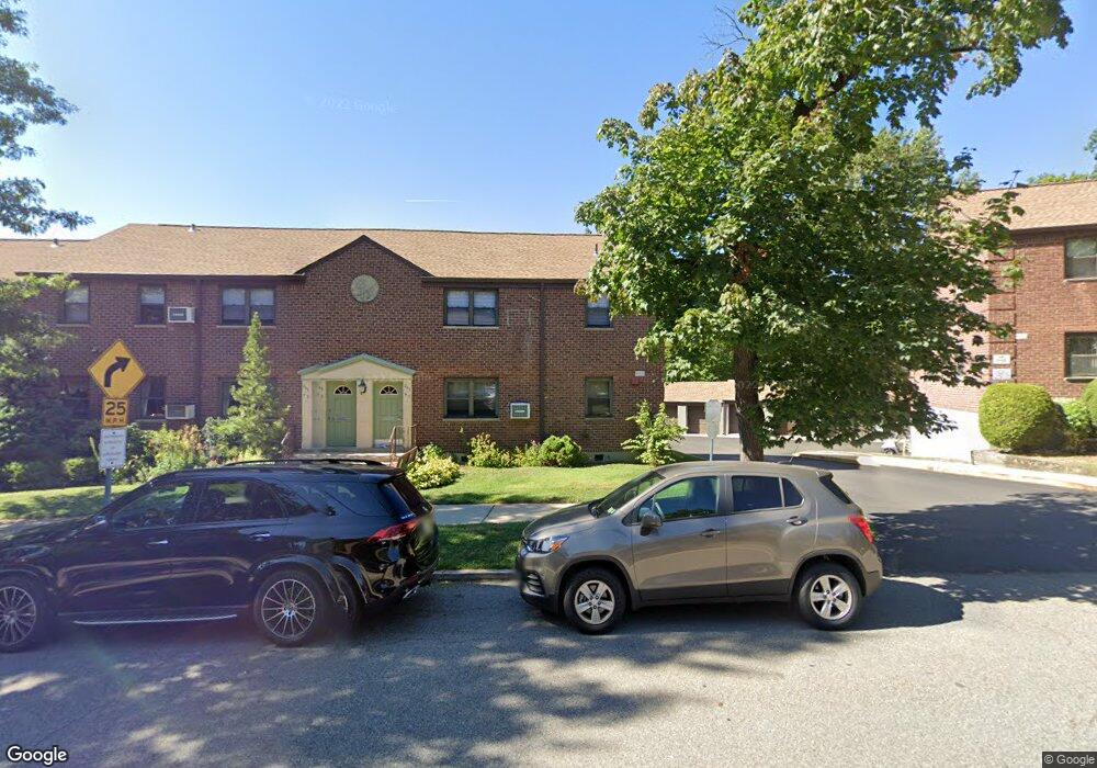 24545 62nd Ave, Little Neck, NY 11362 - photo 1