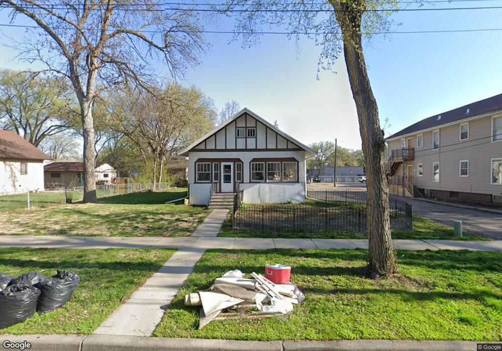 1023 9th Ave S, Fargo, ND 58103 - photo 1