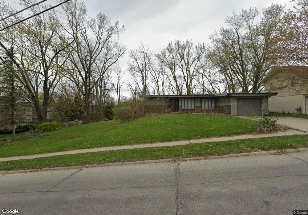 101 S 8th Ave W, Newton, IA 50208 - photo 1
