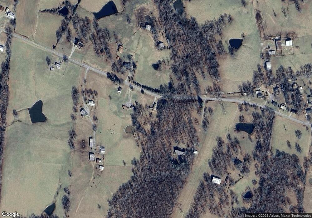 1055 Old Stewart Rd, Tennessee Ridge, TN 37178 - photo 1