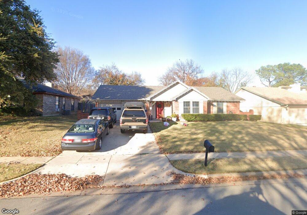 1715 Post Oak Dr, Bedford, TX 76021 - photo 1