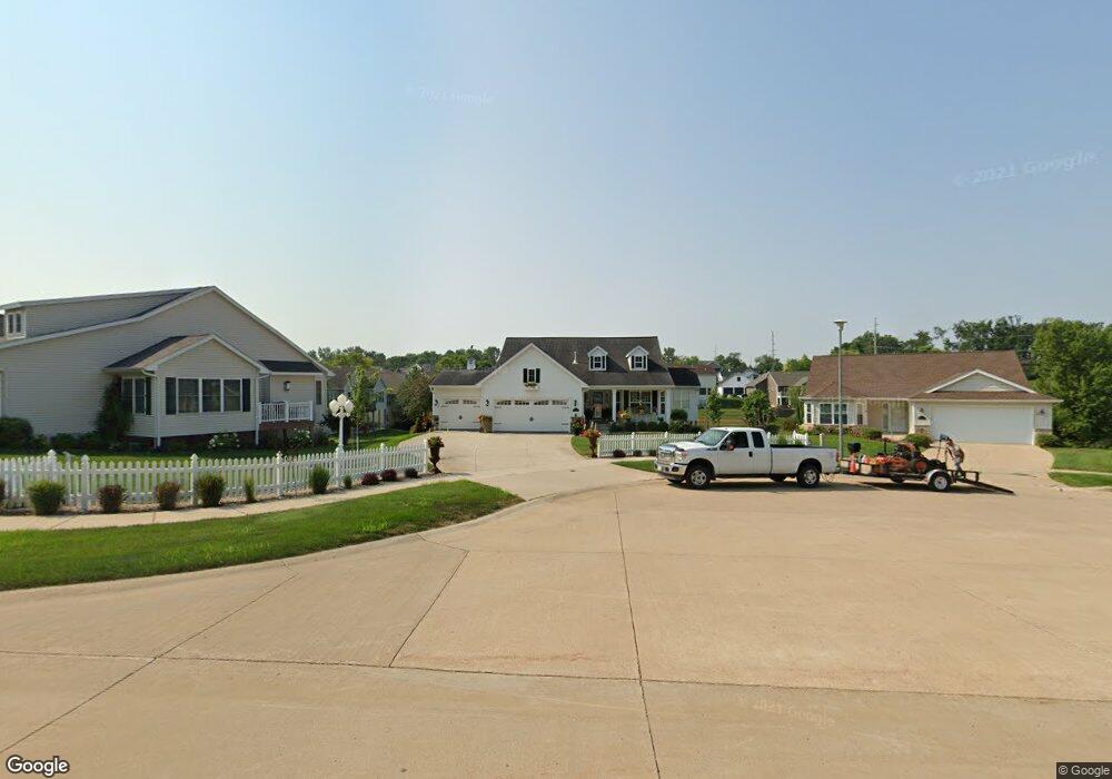 3605 Forest Valley Ct, Cedar Rapids, IA 52411 - photo 1