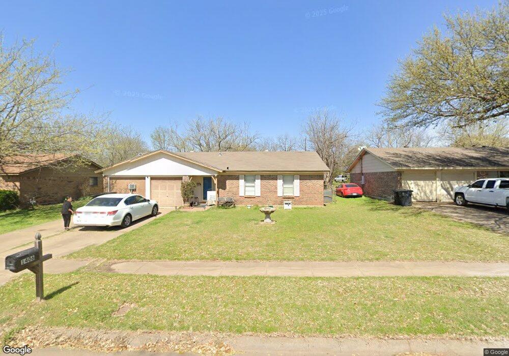 1406 Laurel Ln, Cleburne, TX 76033 - photo 1