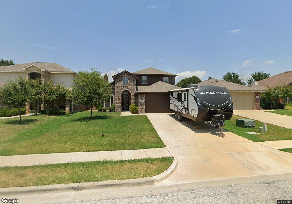 3505 Columbus St, Gainesville, TX 76240 - photo 1