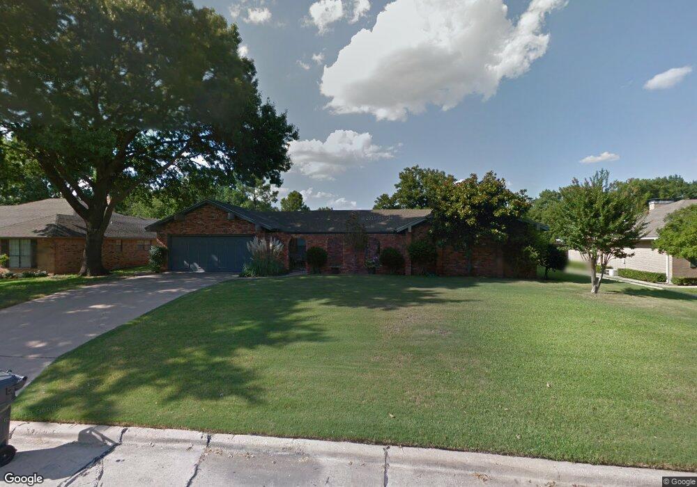 2215 Hickory Dr, Ardmore, OK 73401 - photo 1