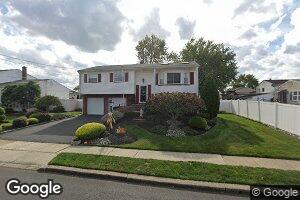 215 Willow St, Port Reading, NJ 07064