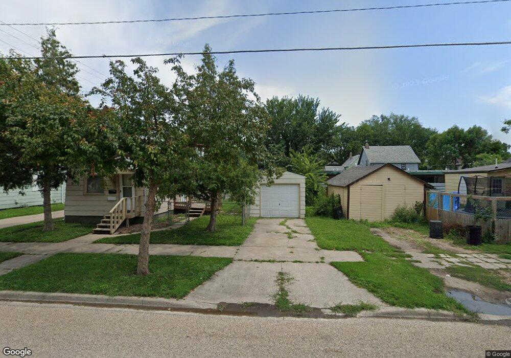 713 S 3rd St, Aberdeen, SD 57401 - photo 1