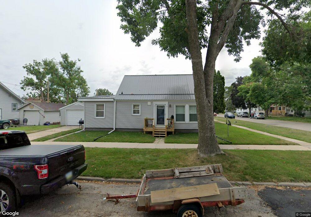 501 10th St NW, Cedar Rapids, IA 52405 - photo 1