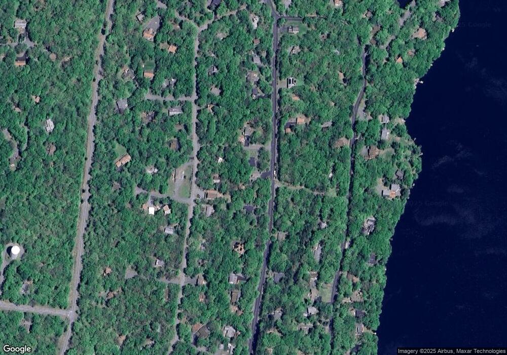 124 Hillside Dr, Hawley, PA 18428 - photo 1