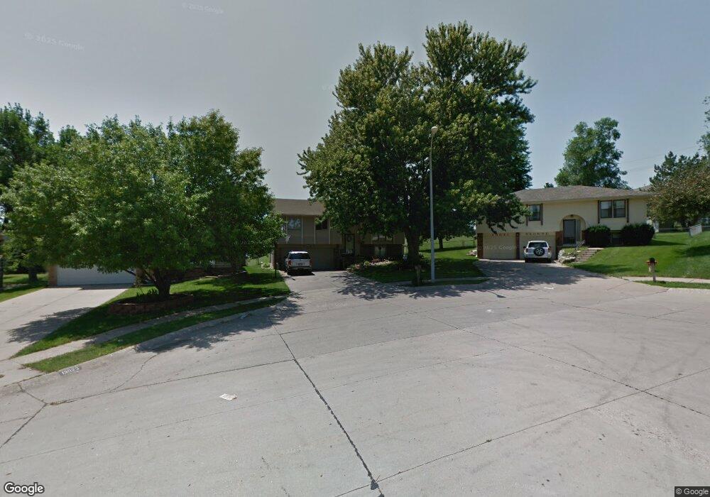 13027 Browne Cir, Omaha, NE 68164 - photo 1