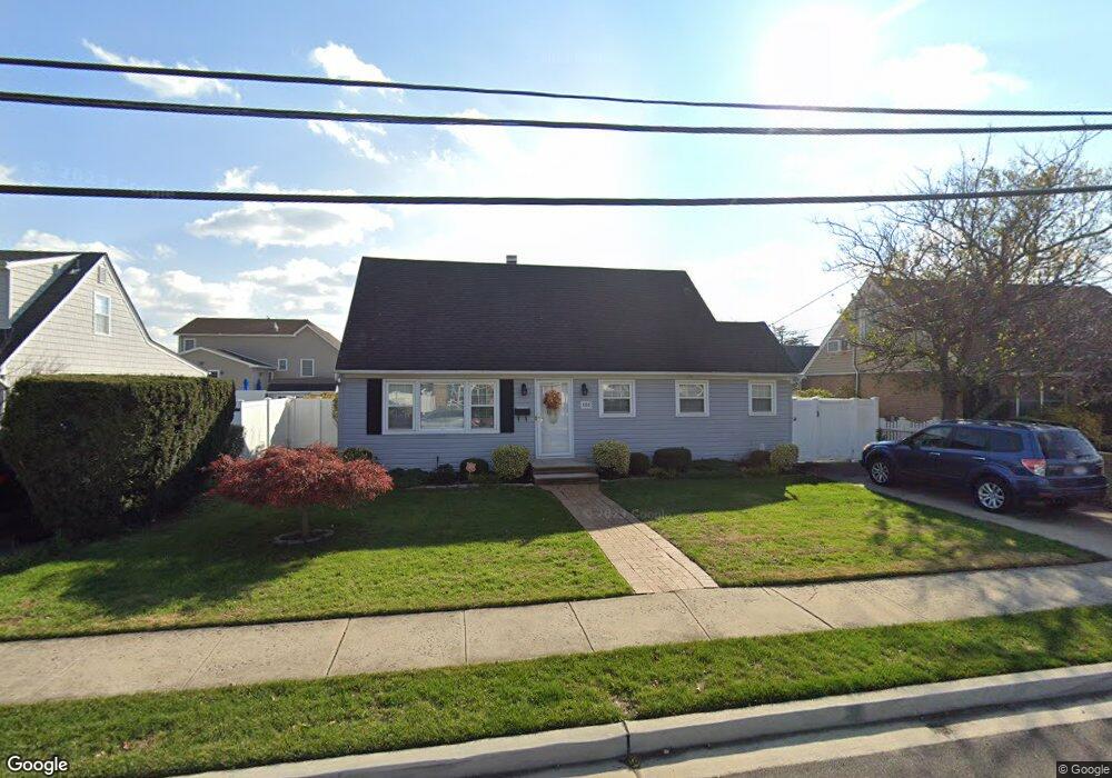 184 Chamberlin St, Oceanside, NY 11572 - photo 1