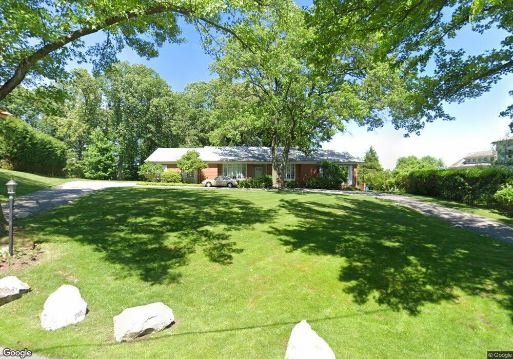 105 Circle Rd, Staten Island, NY 10304 - photo 1