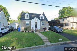 104 Oak St, Avenel, NJ 07001