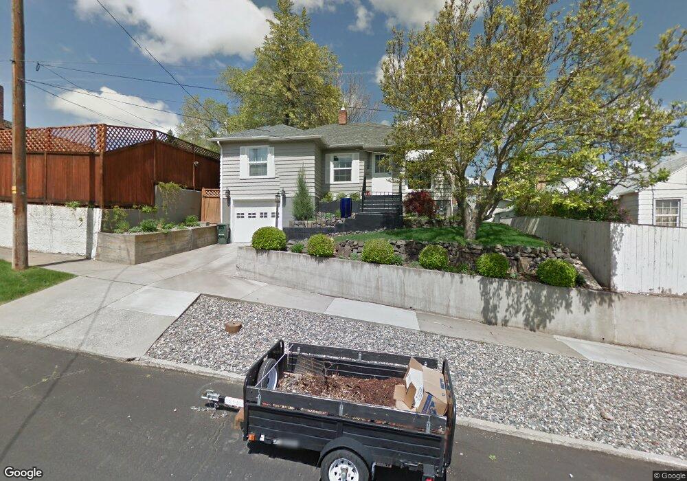 405 NW Gilliam Ave, Pendleton, OR 97801 - photo 1