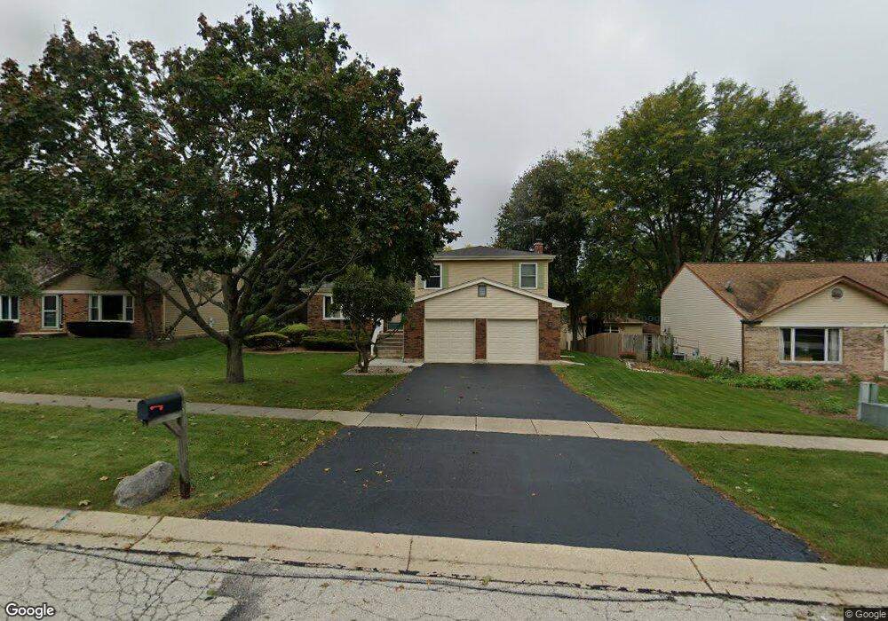 831 Manchester Ave, Batavia, IL 60510 - photo 1
