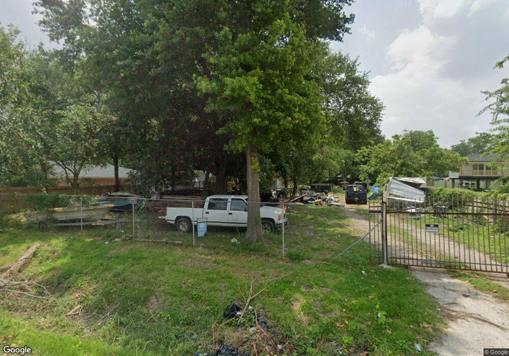 2420 Pine Tree Dr, Houston, TX 77093 - photo 1