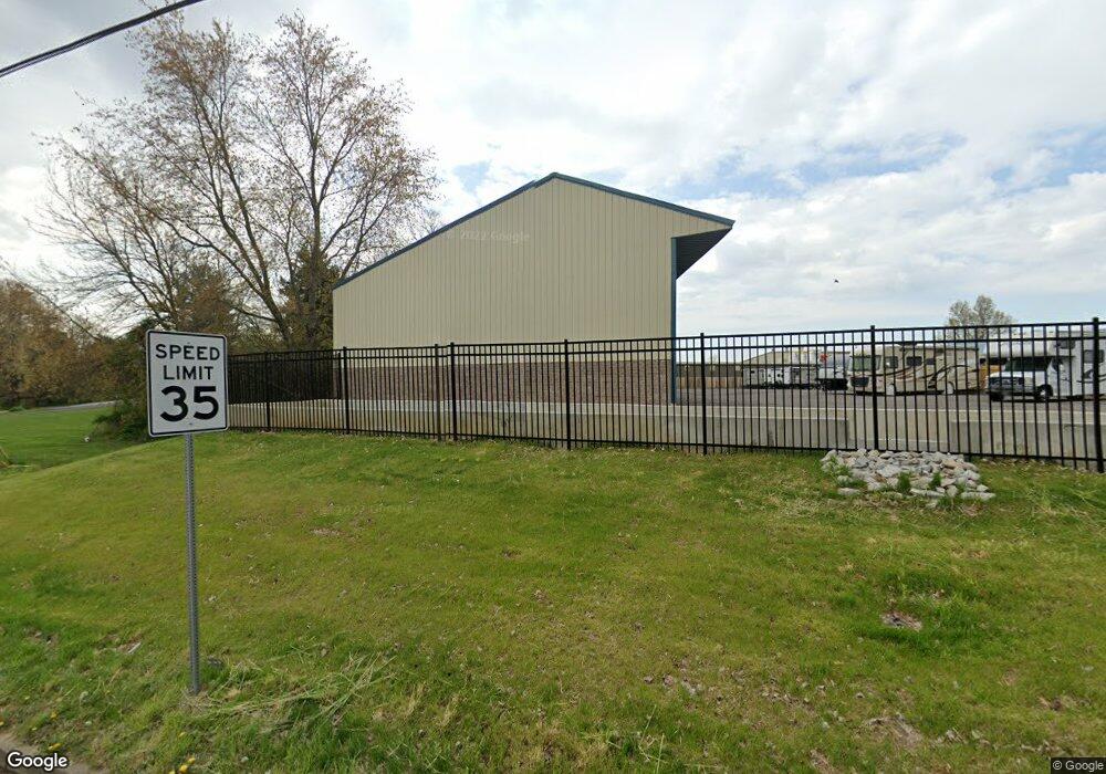 520 Hausfeldt Ln, New Albany, IN 47150 - photo 1