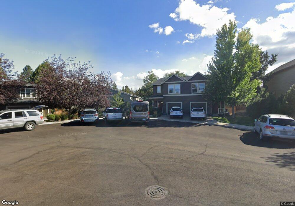 1039 NE Kayak Loop, Bend, OR 97701 - photo 1