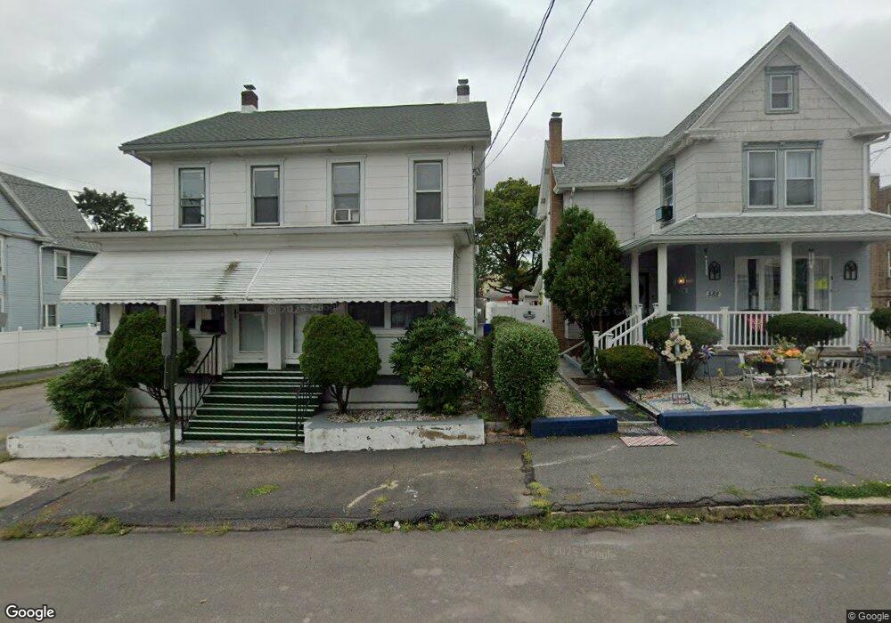 584 N Laurel St, Hazleton, PA 18201 - photo 1