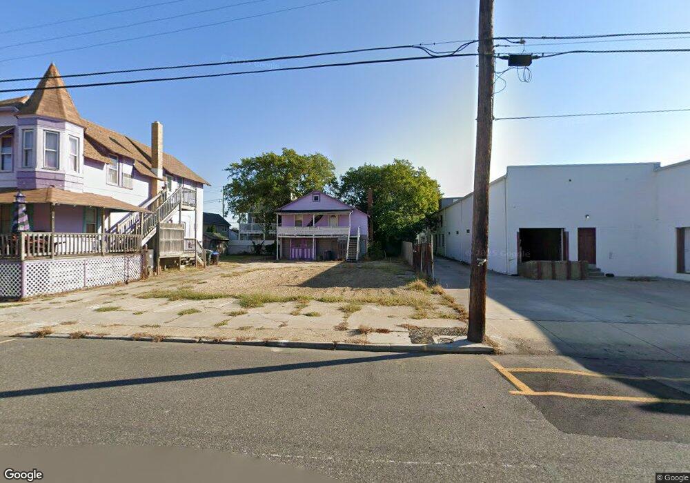 319 W Oak Ave, Wildwood, NJ 08260 - photo 1