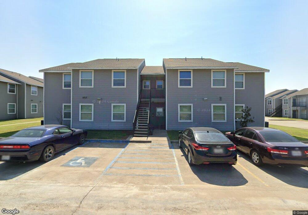 605 Beech St, Bonham, TX 75418 - photo 1