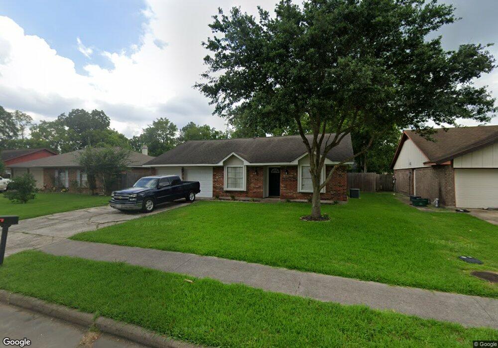 16611 Hibiscus Ln, Friendswood, TX 77546 - photo 1
