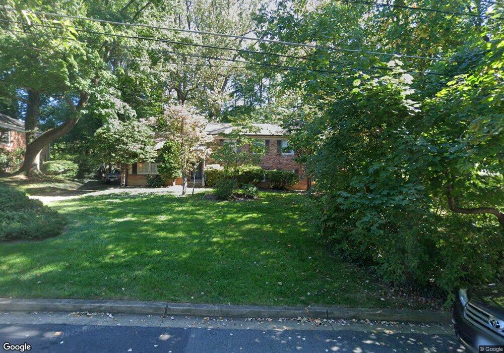 2415 Barbour Rd, Falls Church, VA 22043 - photo 1