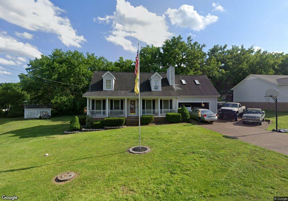 2013 Windsor Dr, Columbia, TN 38401 - photo 1