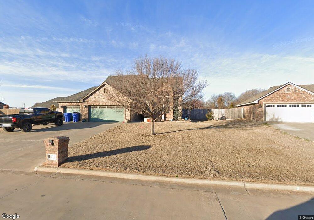 1213 Hummingbird Dr, Cache, OK 73527 - photo 1
