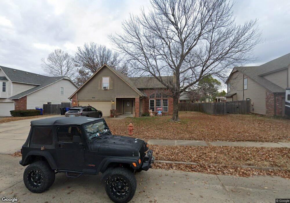3013 S Juniper Place, Broken Arrow, OK 74012 - photo 1