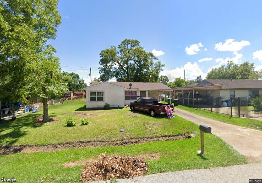 13214 Knollcrest St, Houston, TX 77015 - photo 1