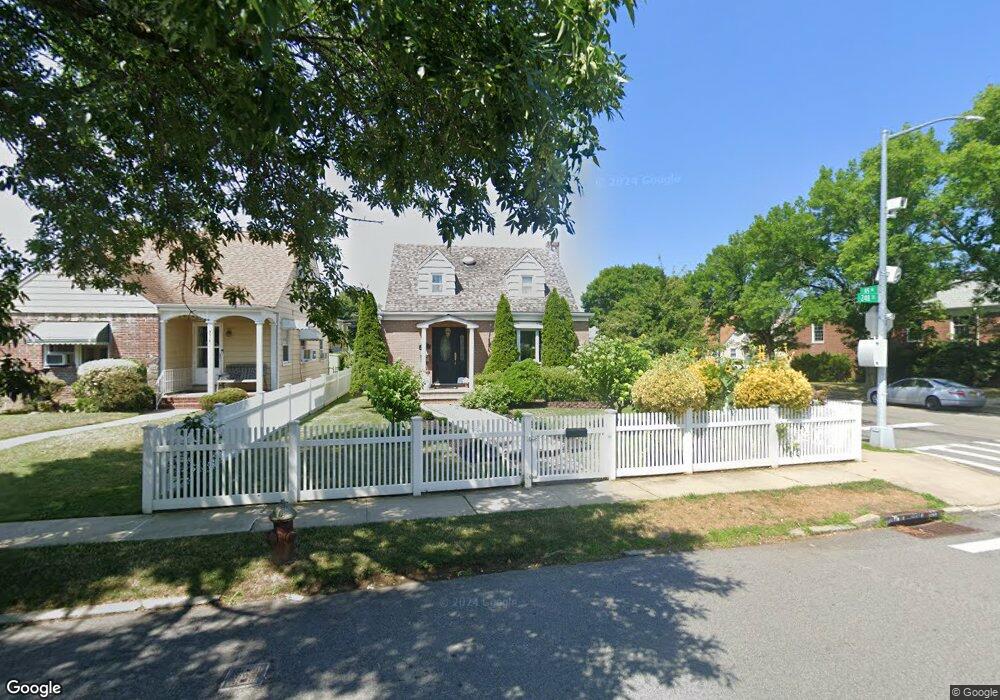 8504 248th St, Bellerose, NY 11426 - photo 1