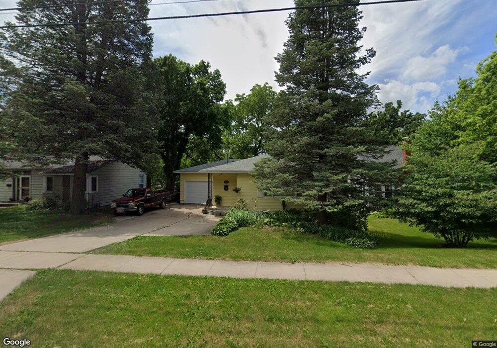 1835 Rainbow Dr, Cedar Falls, IA 50613 - photo 1