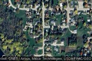 209 W 8th St, Riceville, IA 50466