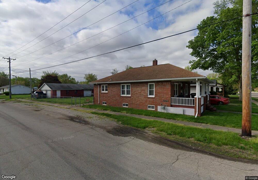 330 N Hamilton St, Lincoln, IL 62656 - photo 1