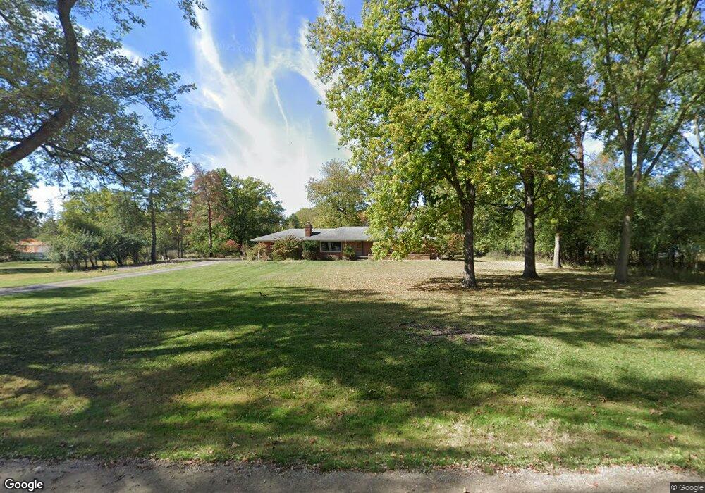 1200 Forest Ln, Bloomfield Hills, MI 48301 - photo 1