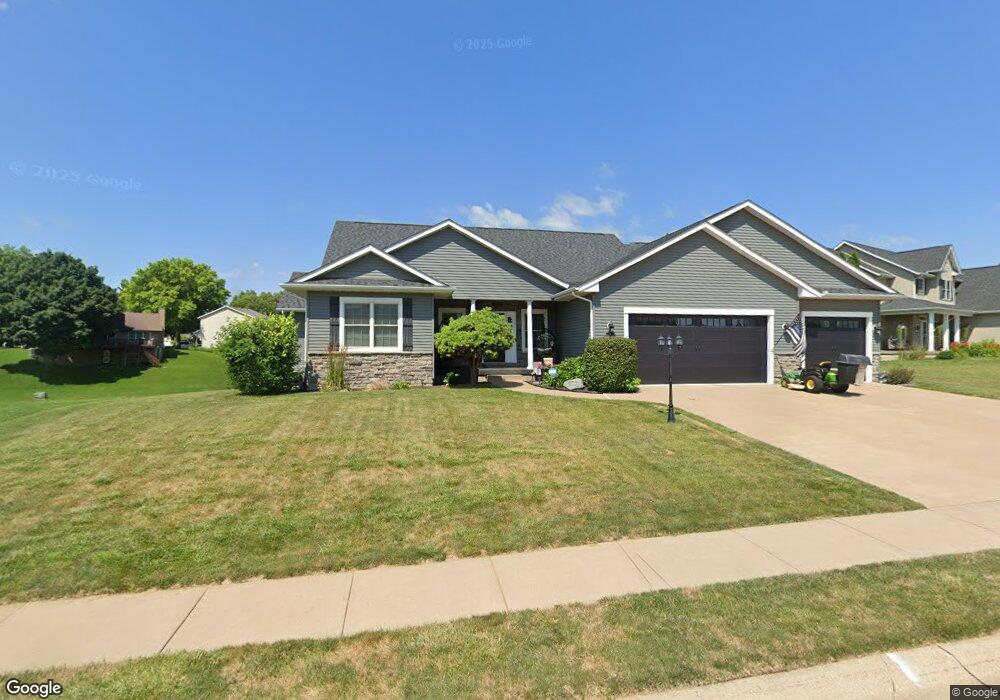 19 Nicholas Ct, Eldridge, IA 52748 - photo 1