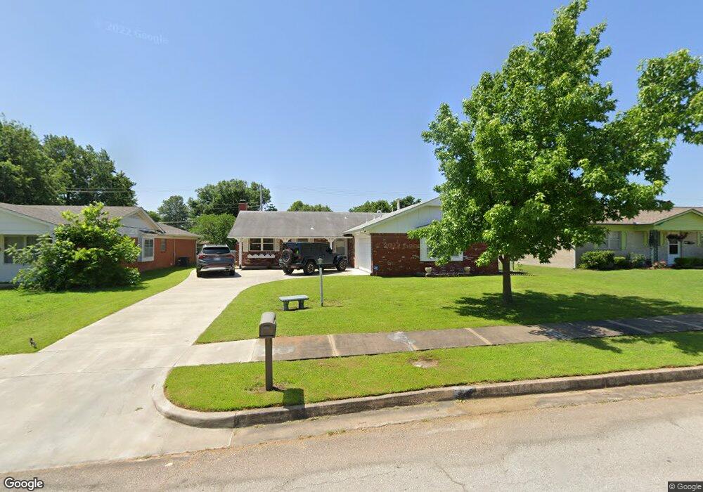 821 W Oakland St, Broken Arrow, OK 74012 - photo 1