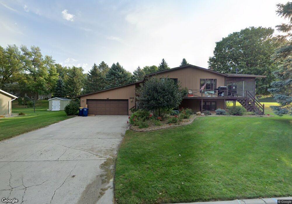 1313 Summit Ave, New Ulm, MN 56073 - photo 1