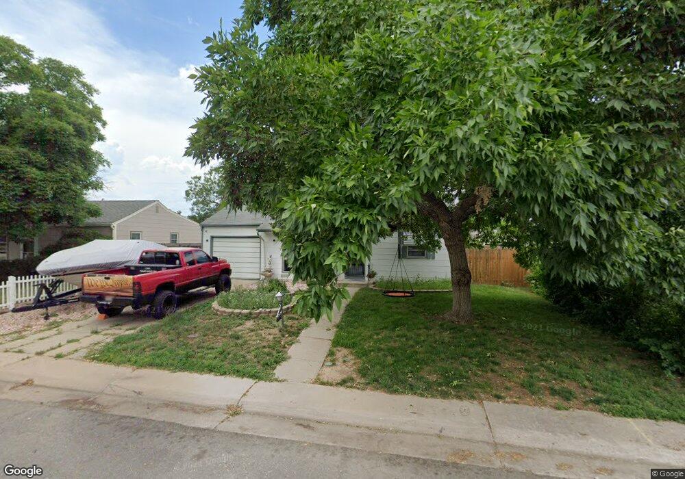 835 Macon St, Aurora, CO 80010 - photo 1