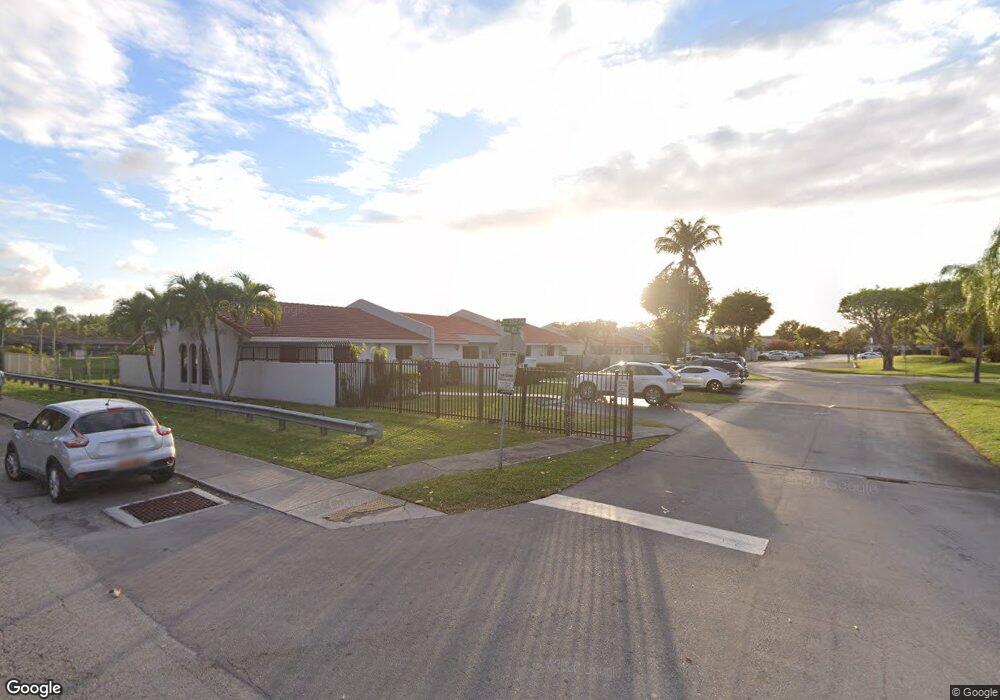 15208 SW 81st Ln, Miami, FL 33193 - photo 1