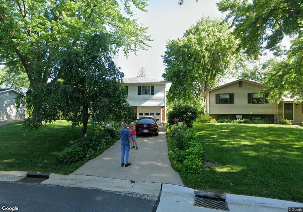 38 Parklane Cir, Bettendorf, IA 52722 - photo 1