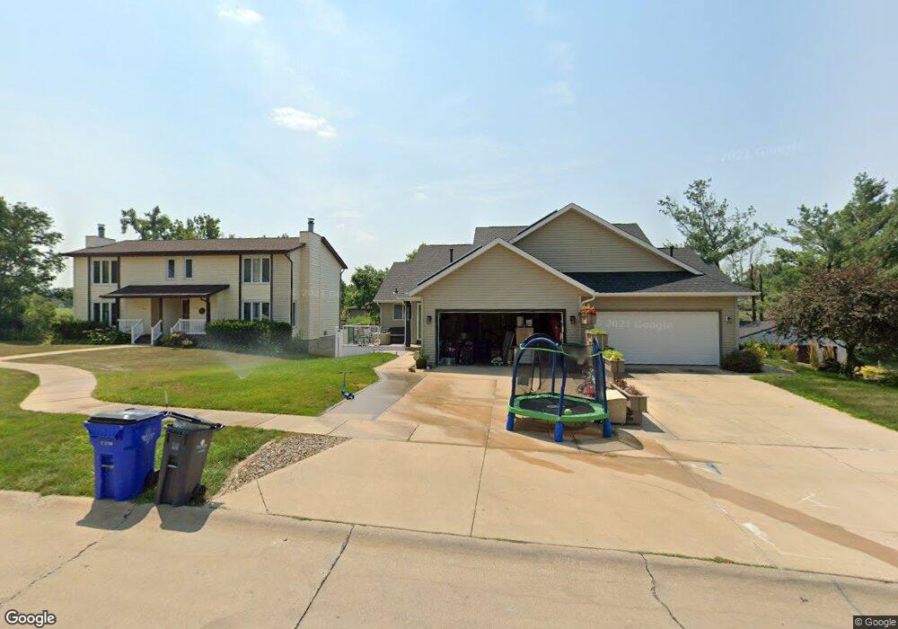 2509 Ellis View Ct NW, Cedar Rapids, IA 52405 - photo 1